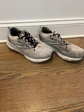 Brooks Men's Running Shoes - Gray and Black